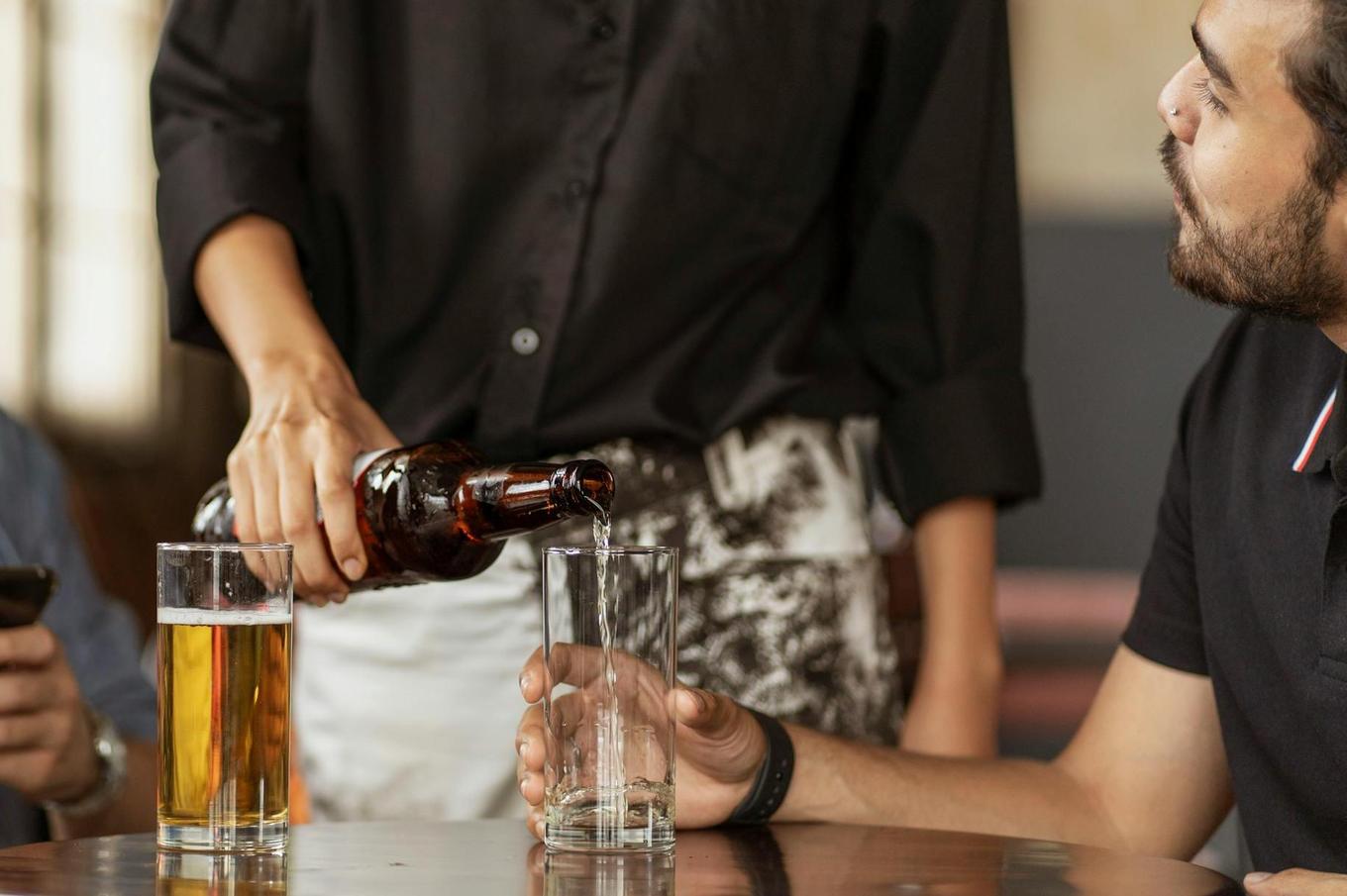 荷兰啤酒进口代理全流程指南：单证、物流与合规实务解析